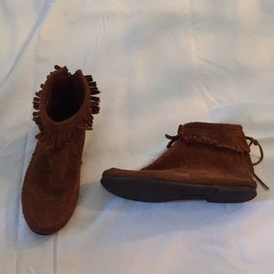 Minnetonka chestnut suede ankle booties